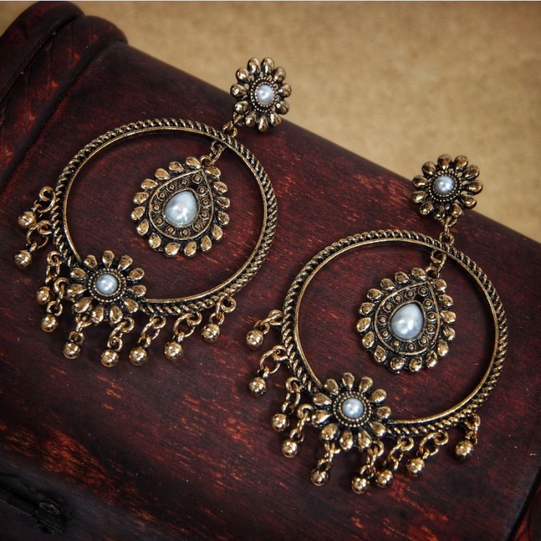 Antique Gold Plated Ethnic Earring with Pearl and Ghungroos