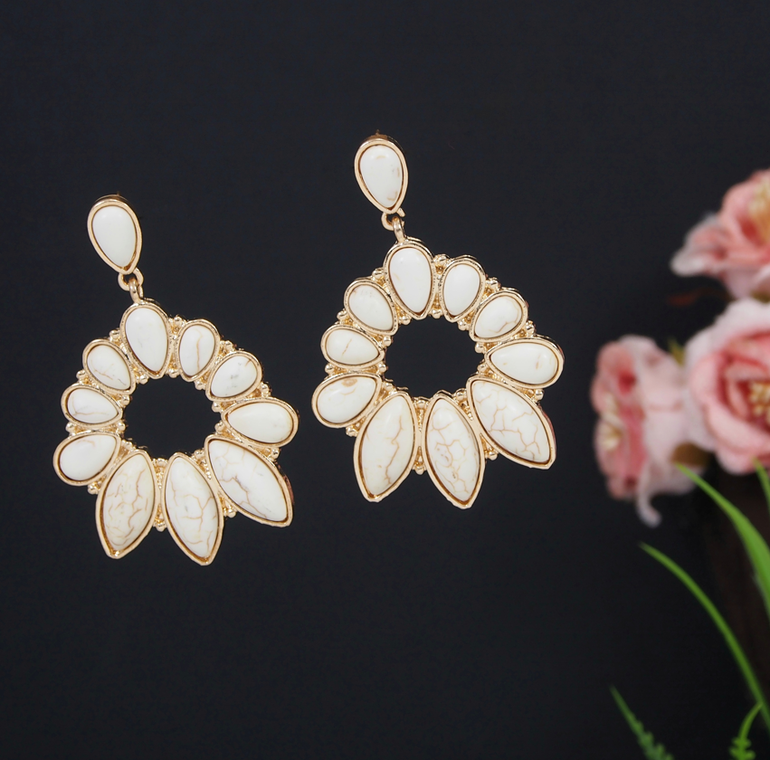 Antique Gold Plated Floral Fancy Earring