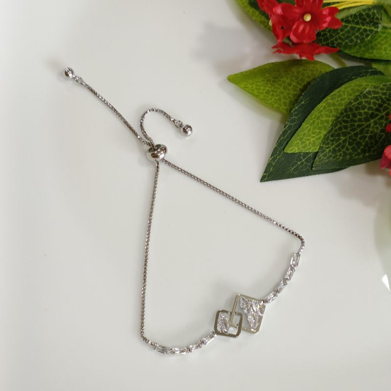 Korean Gold/Silver Plated Cubic Zicronia Inlaid Rhombus Shaped Adjustable Bracelet