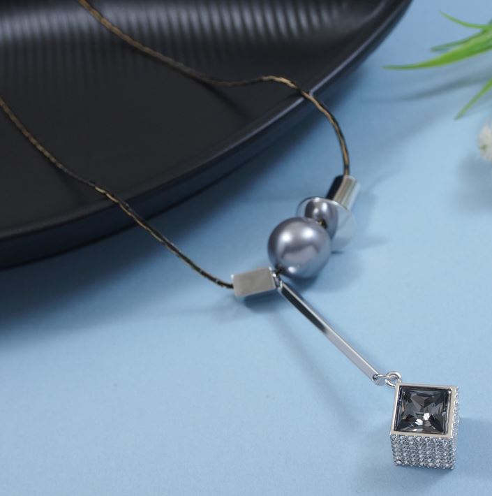 Hanging Cube Stone Studed Western Necklace