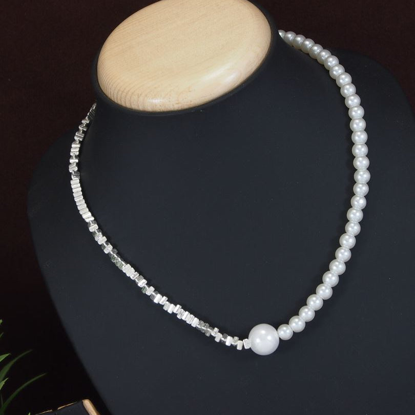 One Side Silver Metal Pearl Necklace