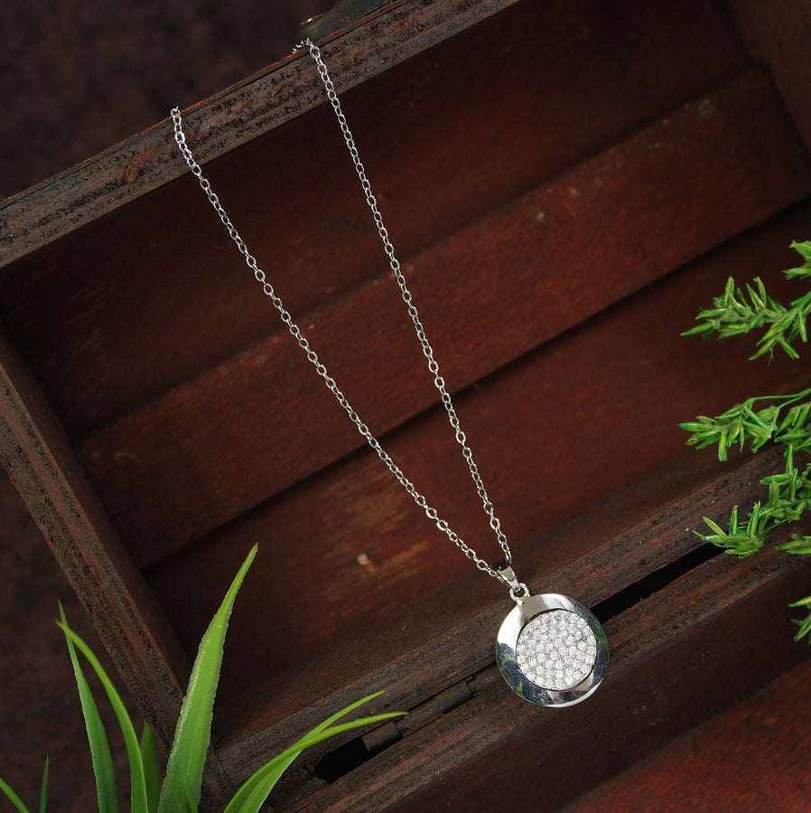 Stainless Steel Silver Plated Round Shaped Spinning Pendent Necklace