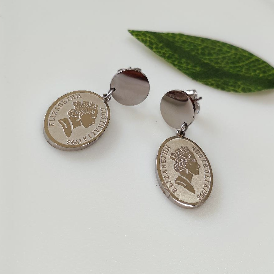 Stainless Steel Silver/Rosegold/Gold Plated Queen Elizabeth Portrait Earring