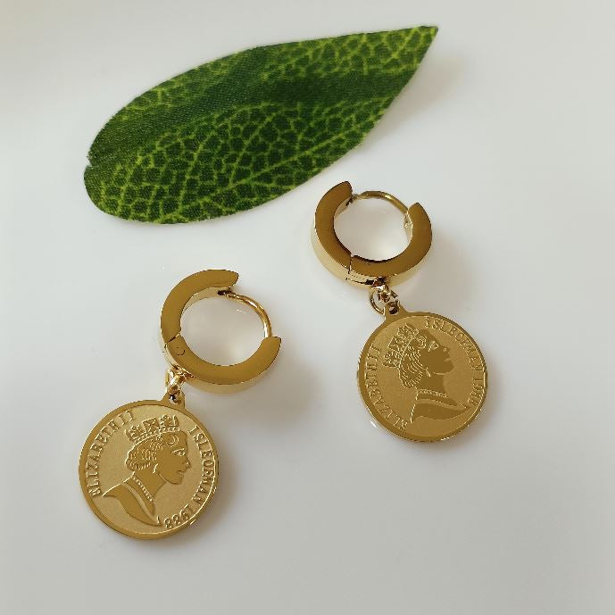 Stainless Steel Silver/Gold Plated Queen Elizabeth Portrait Coin Drop Earring